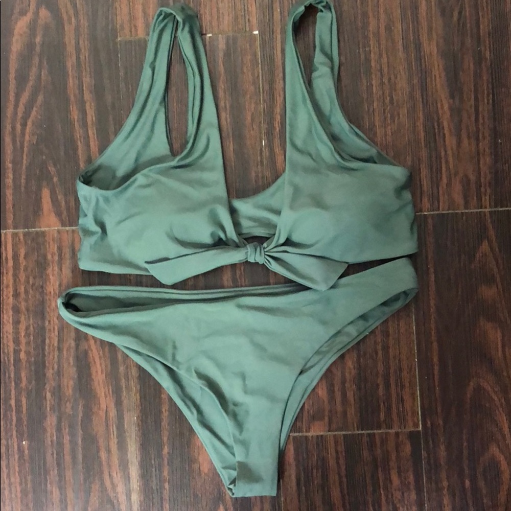 Green 2 piece bikini swimsuit